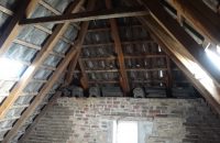 Dachausbau und Sanierung eines 2-Familienhauses